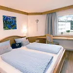 Kaeserstube Πανσιόν 4*