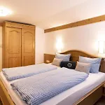 Kaeserstube Πανσιόν 4*