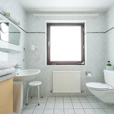 Käserstube Gasthof 4*