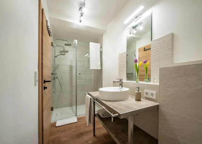 Πανσιόν Kaeserstube 4*