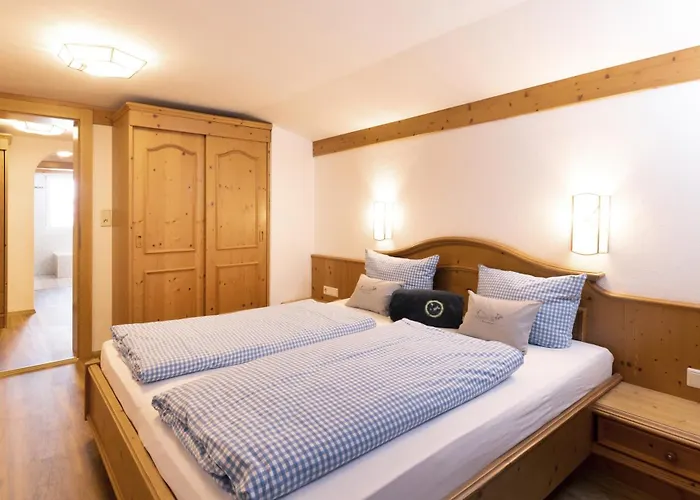 Kaeserstube Πανσιόν 4*