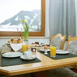 Kaeserstube Guest house