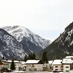 Pensión Kaeserstube 4*